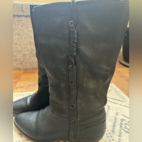 Women’s Vintage Black Leather Boots - Picture 6 of 9